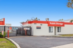 Public Storage - Orlando - 5900 Lakehurst Drive - Photo 1