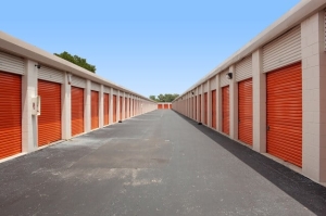 Public Storage - Tampa - 11810 N Nebraska Ave - Photo 2