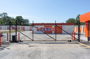 Public Storage - Jacksonville - 5757 University Blvd W - Photo 4