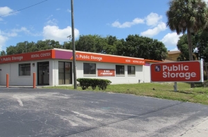 Storage Units at Public Storage - Tampa - 8421 W Hillsborough Ave - 8421 W Hillsborough Ave