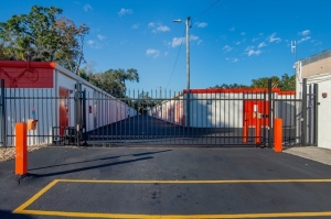 Public Storage - Tampa - 8421 W Hillsborough Ave - Photo 4