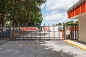 Public Storage - Fern Park - 8226 S US Highway 17/92 - Photo 4