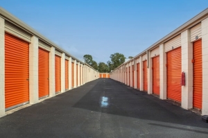 Public Storage - Orlando - 2275 N Semoran Blvd - Photo 2