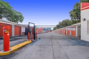 Public Storage - Delray Beach - 3000 N Federal Hwy - Photo 4