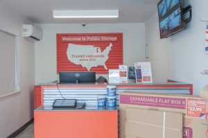 Public Storage - Altamonte Springs - 1080 E Altamonte Dr - Photo 3