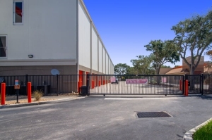 Public Storage - Sarasota - 6133 S Tamiami Trail - Photo 4