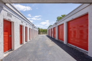 Public Storage - Pompano Beach - 850 S Dixie Hwy - Photo 2