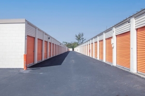 Public Storage - Orlando - 1801 W Oak Ridge Road - Photo 2