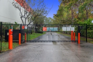 Public Storage - Miami - 3900 NW 115th Ave - Photo 4