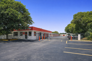 Public Storage - Davie - 2001 SW 70th Ave