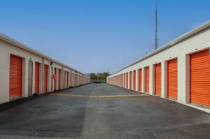 Public Storage - West Palm Beach - 5503 N Australian Ave - Photo 2