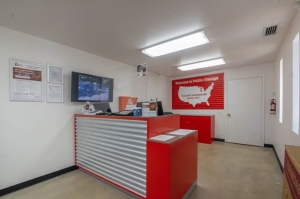 Public Storage - Apopka - 2431 S Orange Blossom Trail - Photo 3