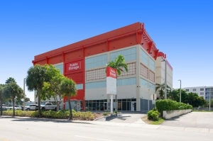 Public Storage - North Bay Village - 1550 Kennedy Causeway - Photo 1