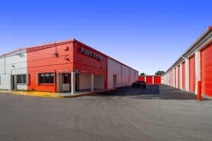 Public Storage - Oakland Park - 1650 W Oakland Park Blvd - Photo 1