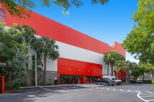 Public Storage - Aventura - 2940 NE 188th Street - Photo 1