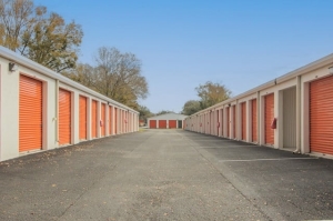 Public Storage - Tampa - 8324 Gunn Hwy - Photo 2