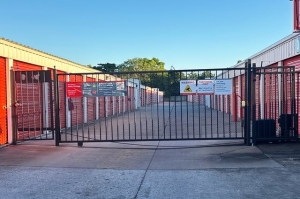 Public Storage - Orlando - 235 E Oak Ridge Road - Photo 4