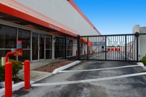 Public Storage - Pompano Beach - 801 E Sample Road - Photo 4