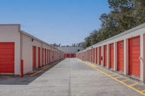 Public Storage - Winter Springs - 5215 Red Bug Lake Road - Photo 2