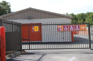 Public Storage - Orlando - 4508 S Vineland Road - Photo 4