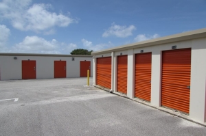 Public Storage - Vero Beach - 650 4th St - Photo 2