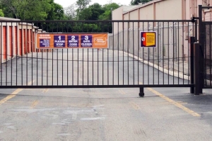 Public Storage - San Antonio - 1314 Austin Hwy - Photo 4