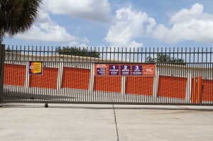 Public Storage - Orlando - 8255 Silver Star Rd - Photo 4