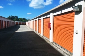 Public Storage - Apopka - 108 W Main St - Photo 2