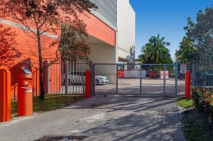 Public Storage - Miami - 300 NW 36th St - Photo 4