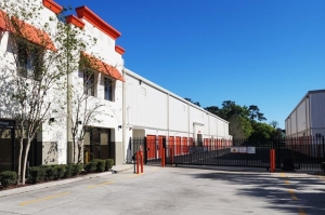 Public Storage - Orlando - 10280 E Colonial Dr - Photo 4
