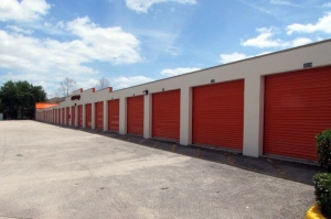 Public Storage - Lake Mary - 3725 W Lake Mary Blvd - Photo 2