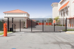 Public Storage - Deerfield Beach - 39 SE 1st St - Photo 4