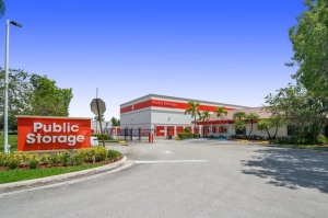 Public Storage - Weston - 2715 S Commerce Pkwy - Photo 1