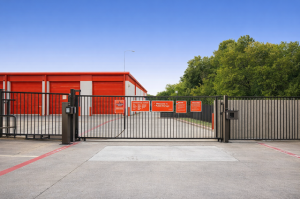 Public Storage - Arlington - 3150 E Pioneer Pkwy - Photo 4