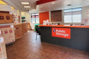 Public Storage - Orlando - 10053 Lake Underhill Rd Picture of Public Storage - Orlando - 10053 Lake Underhill Rd