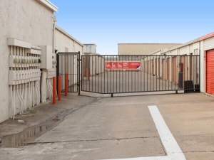 Public Storage - Austin - 4202 Santiago Street - Photo 4
