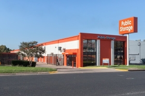 Storage Units at Public Storage - Austin - 937 Reinli Street - 937 Reinli Street