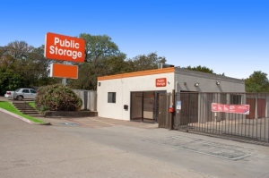 Public Storage - Lewisville - 690 E State Highway 121 - Photo 1
