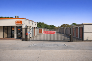 Public Storage - Lewisville - 690 E State Highway 121 - Photo 4