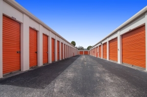 Public Storage - Deerfield Beach - 1375 W Hillsboro Blvd - Photo 2