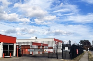 Public Storage - Houston - 6336 Fairdale Lane - Photo 4