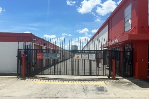 Public Storage - Houston - 9710 Plainfield Road - Photo 4