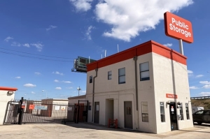 Public Storage - San Antonio - 555 W Sunset Road