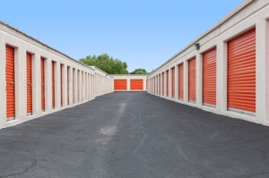 Public Storage - Austin - 7200 S 1st Street - Photo 2