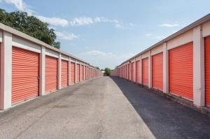 Public Storage - Austin - 8101 N Lamar Blvd - Photo 2