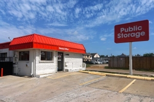 Public Storage - Houston - 12400 Fondren Road - Photo 1