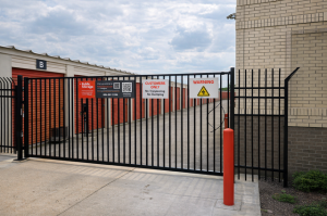 Public Storage - Lewisville - 1419 S. Stemmons Fwy - Photo 4