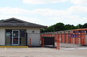 Public Storage - Houston - 5707 Bingle Road Picture of Public Storage - Houston - 5707 Bingle Road