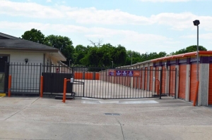 Public Storage - Houston - 5707 Bingle Road Picture of Public Storage - Houston - 5707 Bingle Road