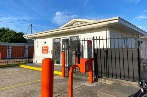 Public Storage - Houston - 5707 Bingle Road